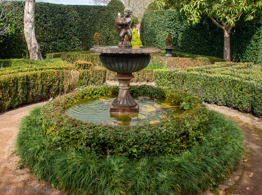 <b>Fountain at Merribee Gardens</b>