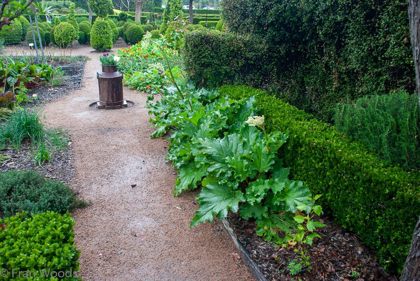 <b>Merribee Gardens, Numbaa</b>