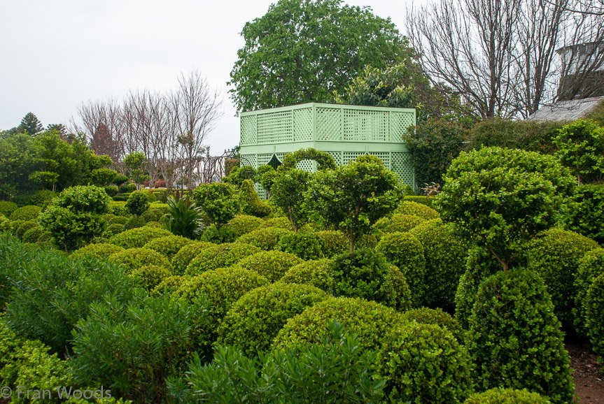<b>Merribee Gardens, Numbaa</b>